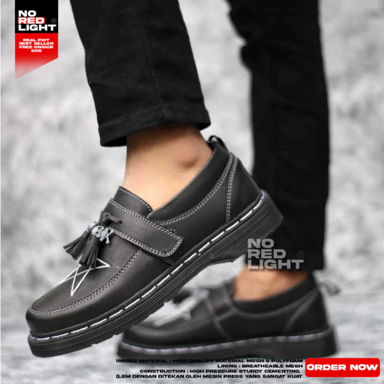 Sepatu Pantofel Loafers Docmart Hitam Pria Bintang