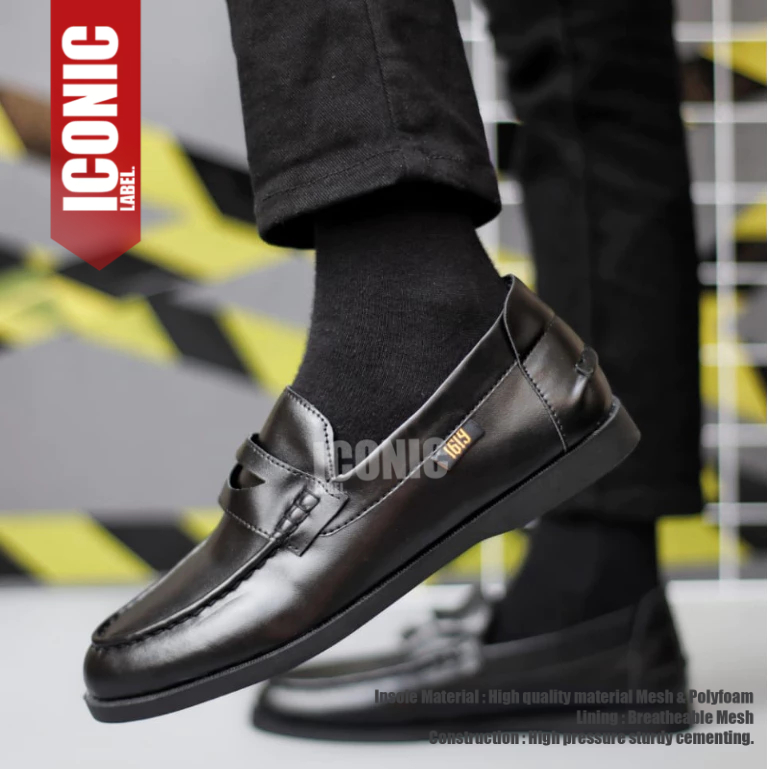 Sepatu Sneakers Formal Slip On Kulit Syntetic Hitam Pria