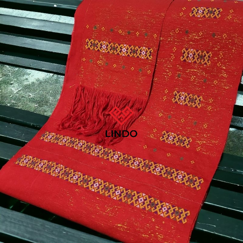 Kain Tenun Paruki' Sa'dan Toraja (Pa' Sikki' Bungkang Poré) (Kode: BA1019510)