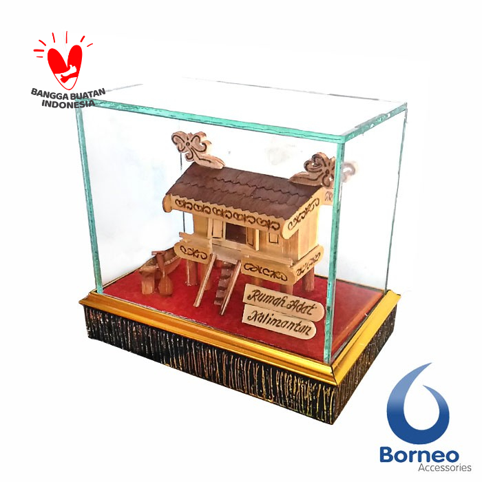 Miniatur Rumah Adat Suku Dayak Kalimantan