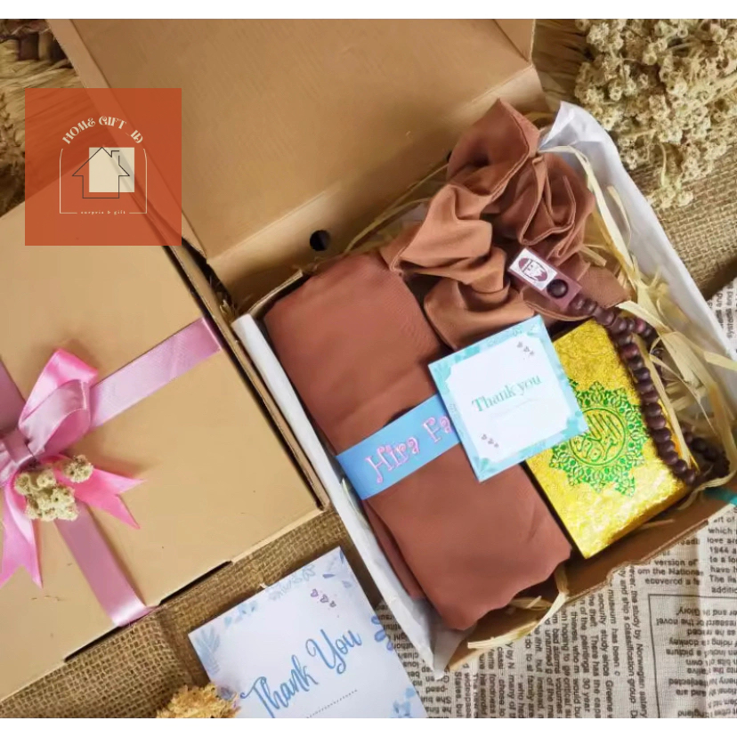 Hampers Gift Box Hijab/ Hampers Gift Box Cewek/ Hampers Gift Box Ulang Tahun/ Hampers Gift Box Wisud