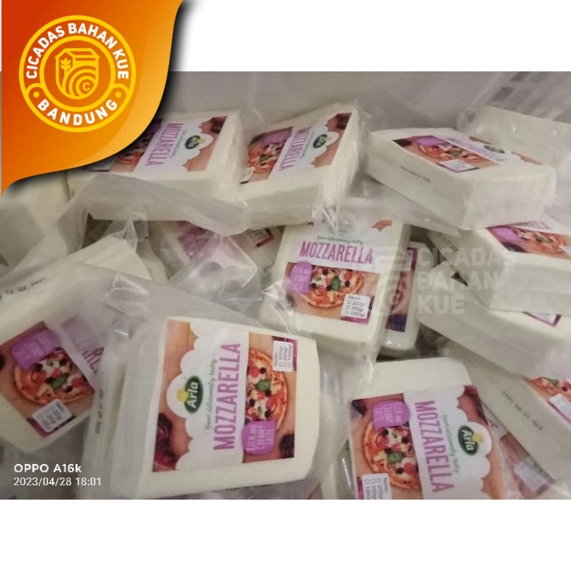 

DA Keju Mozzarella Arla 250gr Import Denmark Halal