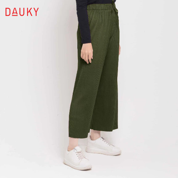 Celana Bawahan Wanita Dauky Kulot Pleats
