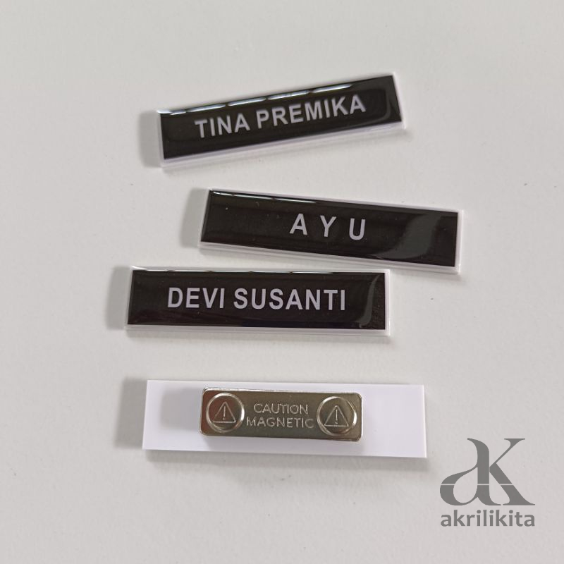 

Name Tag Papan Nama Dada Akrilik Peniti Magnet Paku