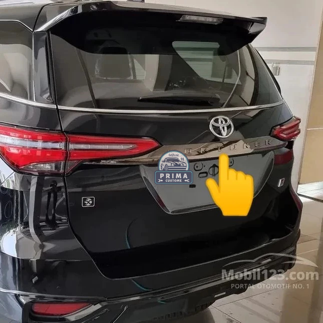 TRUNKLID LIST BAGASI BLACK CHROME FORTUNER FACELIFT 2021