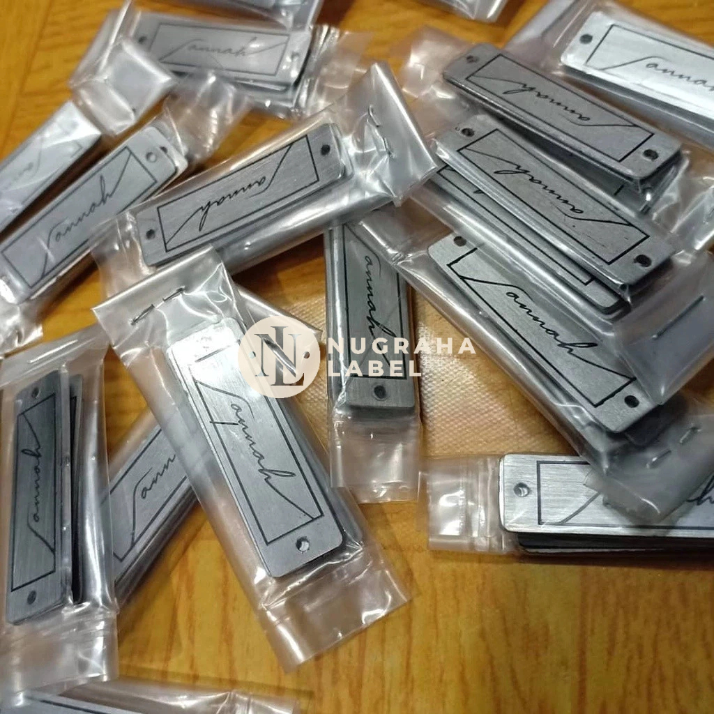 

[MIN. 1000 PCS] LABEL PLAT HIJAB TERMURAH PLAT KUNINGAN/ STAINLESS ANTI LUNTUR - LABEL HIJAM CUSTOM