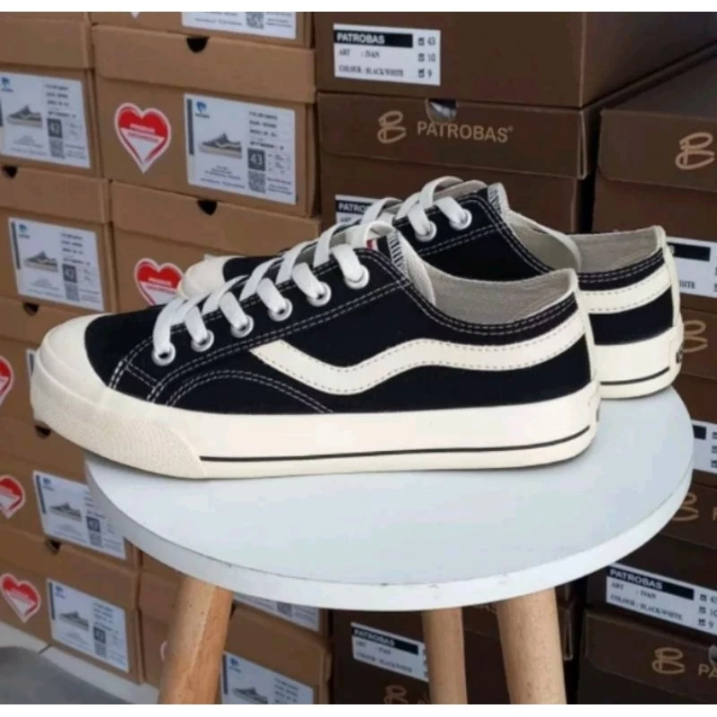 Sepatu Ventela Basic Low Black Natural 36-43 hitam putih/sepatu sekolah pria/sepatu sneaker pria pri