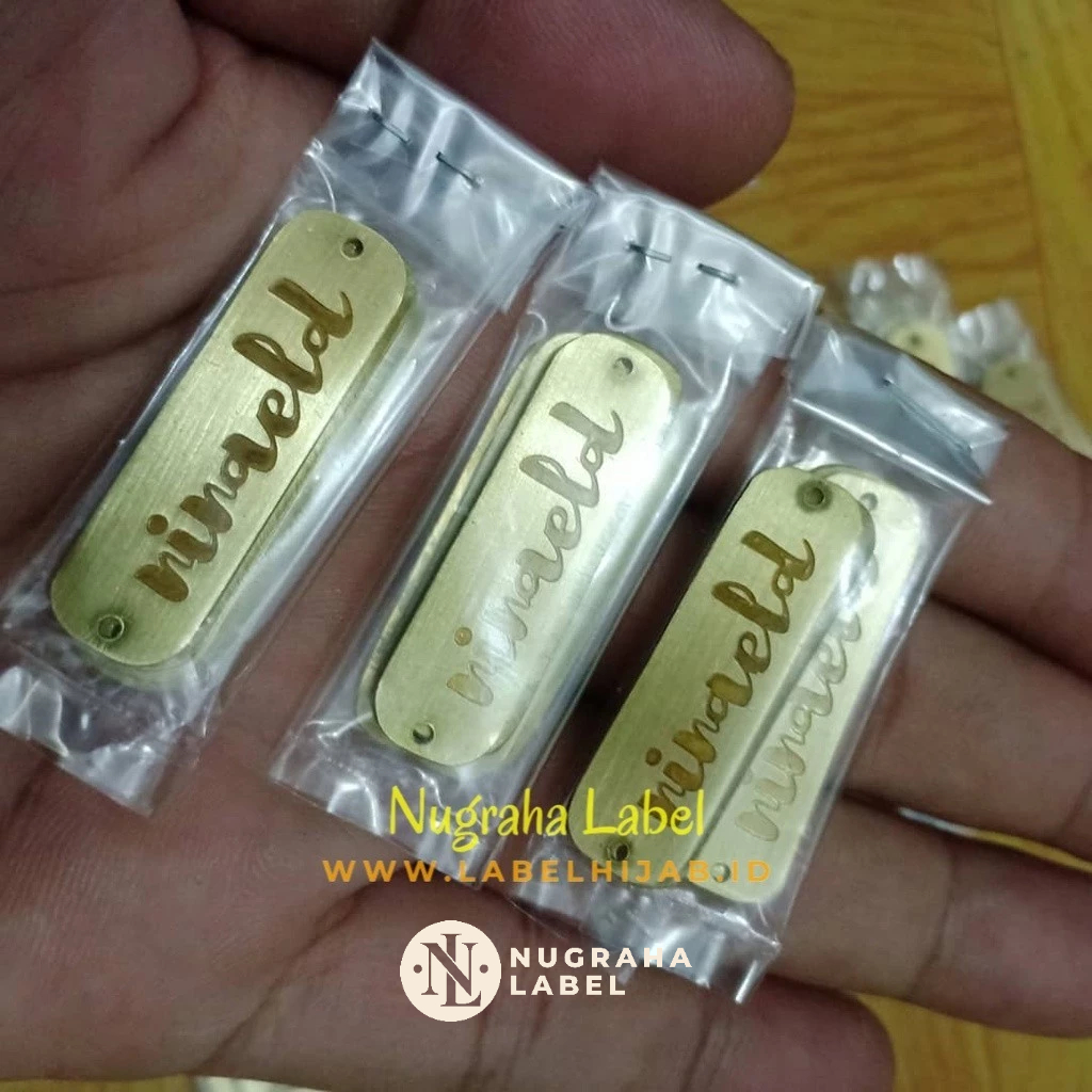 PLAT LOGO Gamis Kerudung Jilbab Custom Sesuai Nama Brand Merek Anda | Bahan Stainless SILVER dan Kun