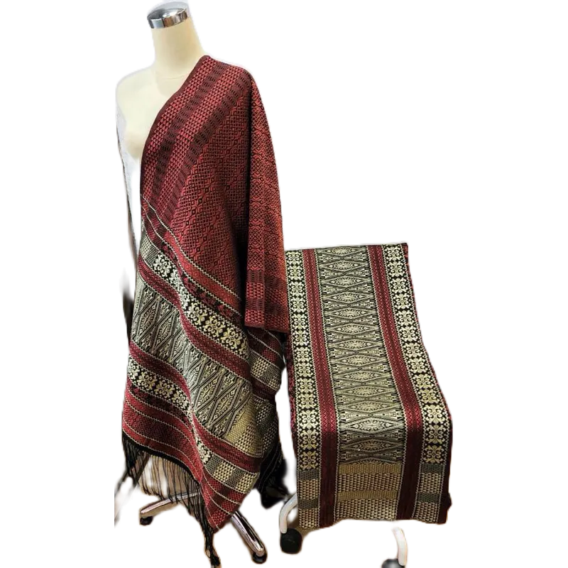 Tumtuman Tarutung Tanpa Sambungan Sarung + Selendang Warna Merah Gold B100