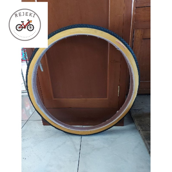 BAN LUAR LUCKY STONE hitam kuning 24 X 175