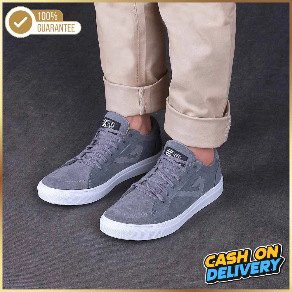 Sepatu Casual Pria Kuzatura