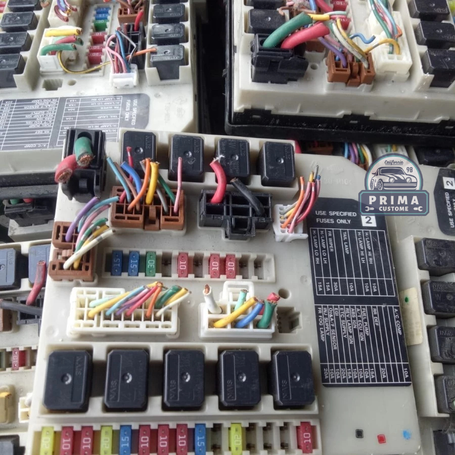 FUSE BOX SEKRING IPDM GRAND LIVINA L10 ORI