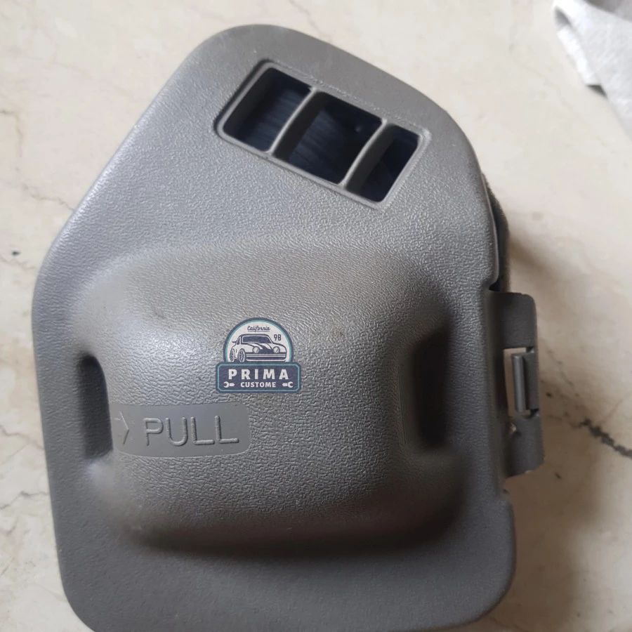 TUTUP SAMPING MINYAK REM ELF NKR 58 NHR 55