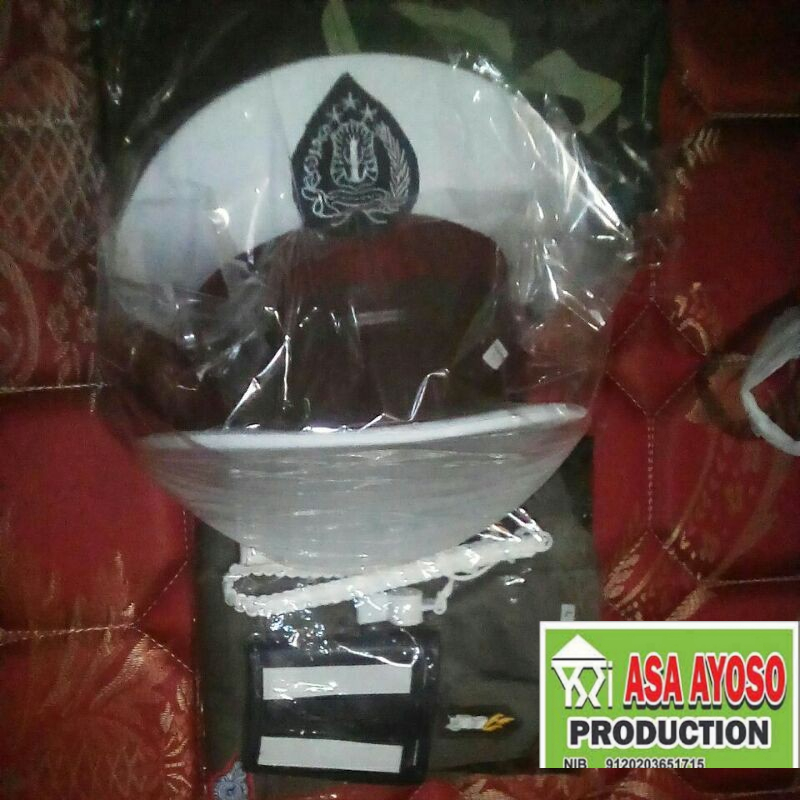 FREE ONGKIR SERAGAM BAJU POLISI ANAK LENGKAP ATRIBUT,TOPI PET SABUK KOPEL MANSET PELUIT