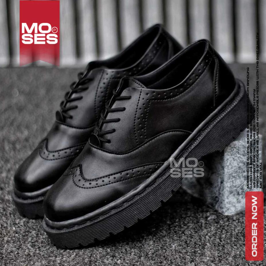 MOSES Sepatu Pantofel Formal Oxford Tali Hitam Pria Hak Tinggi 5 cm