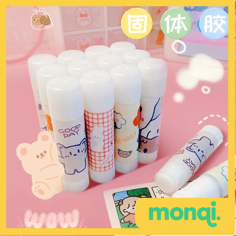 

MONQI Lem Perekat Kertas Padat Glue Stick Lem Stik Batang Putar Sekolah Kantor Motif Korea Lucu