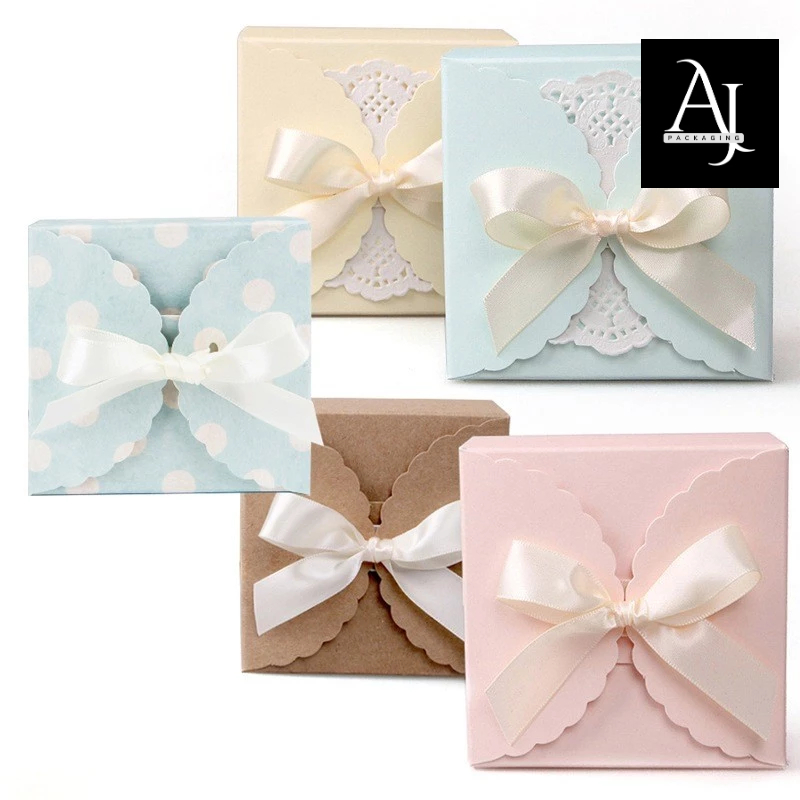 

Box Souvenir Wedding Pernikahan Gift Box Mini Pita 9 x 9 cm