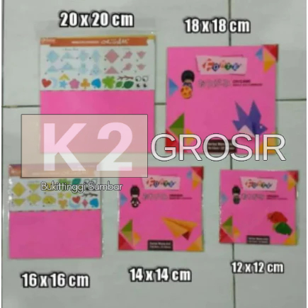 

1 Pak / 20 Lembar Kertas Origami 14 x 14 cm