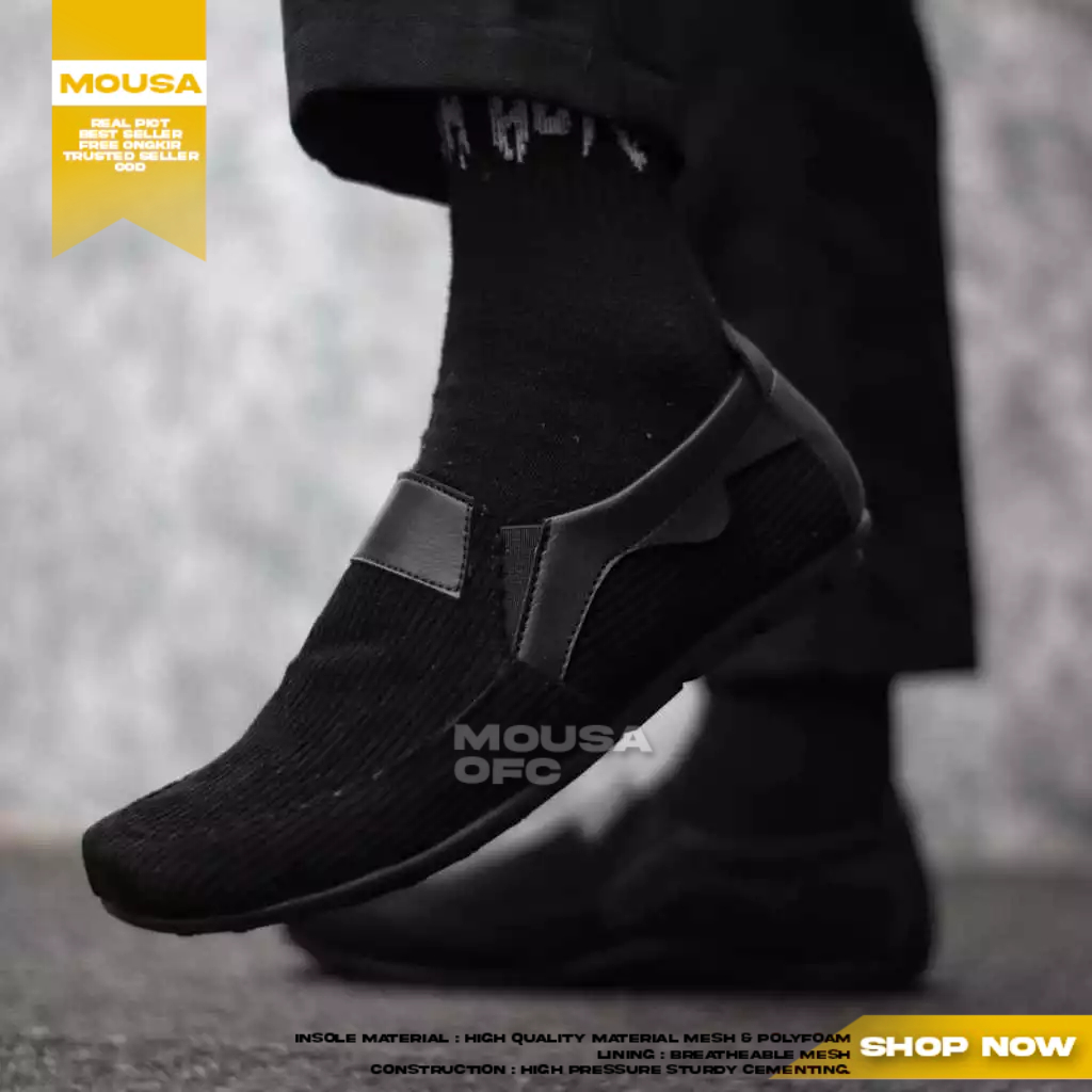 Sepatu Slip On Casual Pria Hitam