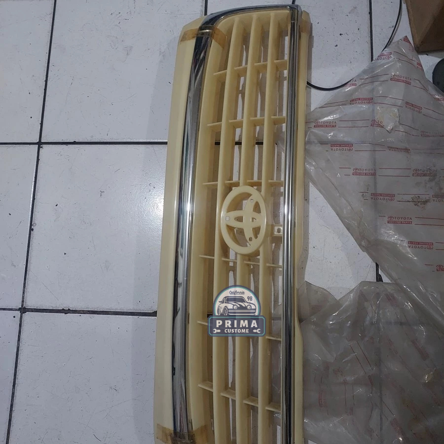 GRILL DEPAN KIJANG KRISTA 1997 1998 1999 ORI