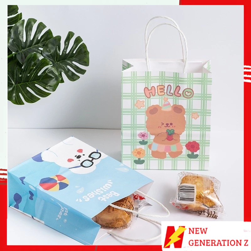 

NGZ Paperbag Karakter Kartun Beruang Lucu Goodie Bag Motif Rabbit & Bear Tas Jinjing Serbaguna Bingkisan Hadiah Hampers Ulang Tahun Anak Kotak Souvenir Kantong Tentengan Bingkisan Paper Bag Kertas Mini Lucu Aesthetic