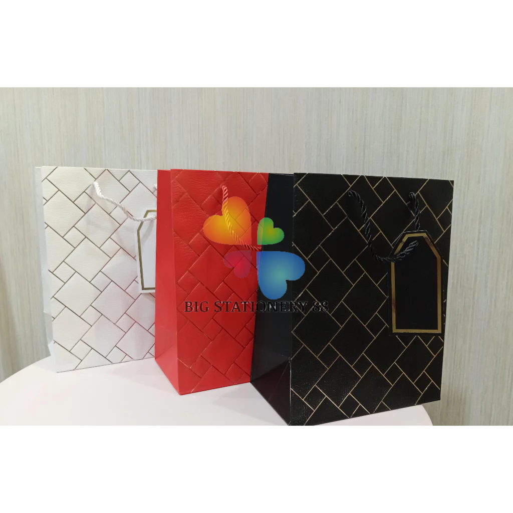 

PAPER BAG KERTAS KADO KOTAK SOUVENIR/ GOODIE BAG KERTAS