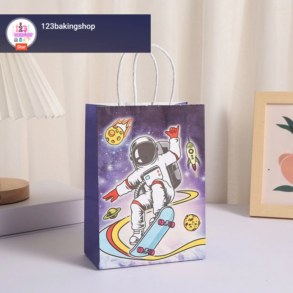 

[Satuan] Paperbag Happy Birthday motif space ASTRONOT luar angkasa/ Tas kado gift souvenir goodiebag HBD ultah anak 15x8x21 cm