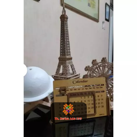 

Kalender Kayu / Wodden Calendar / Bisa Custom / Kalender Stylish / Kalender Abadi