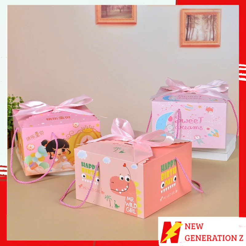 

NGZ Goodie Bag Ulang Tahun Anak Motif Kartun Kotak Kado Berpita Tas Bingkisan Hadiah Hampers Ulang Tahun Anak Paper Bag Snack Karakter Kotak Souvenir Box Kue Tentengan Souvenirs Party Supplies
