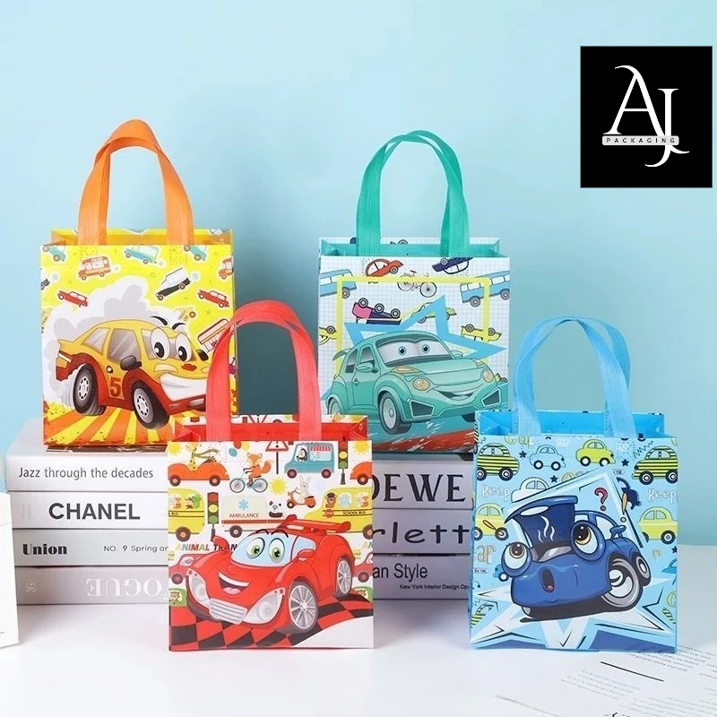 

[Satuan] Tas Non Woven Laminasi motif Hot Wheel Cars 22 x 23 x 11 cm Paperbag Bingkisan Ulang Tahun Milad Souvenir Anak