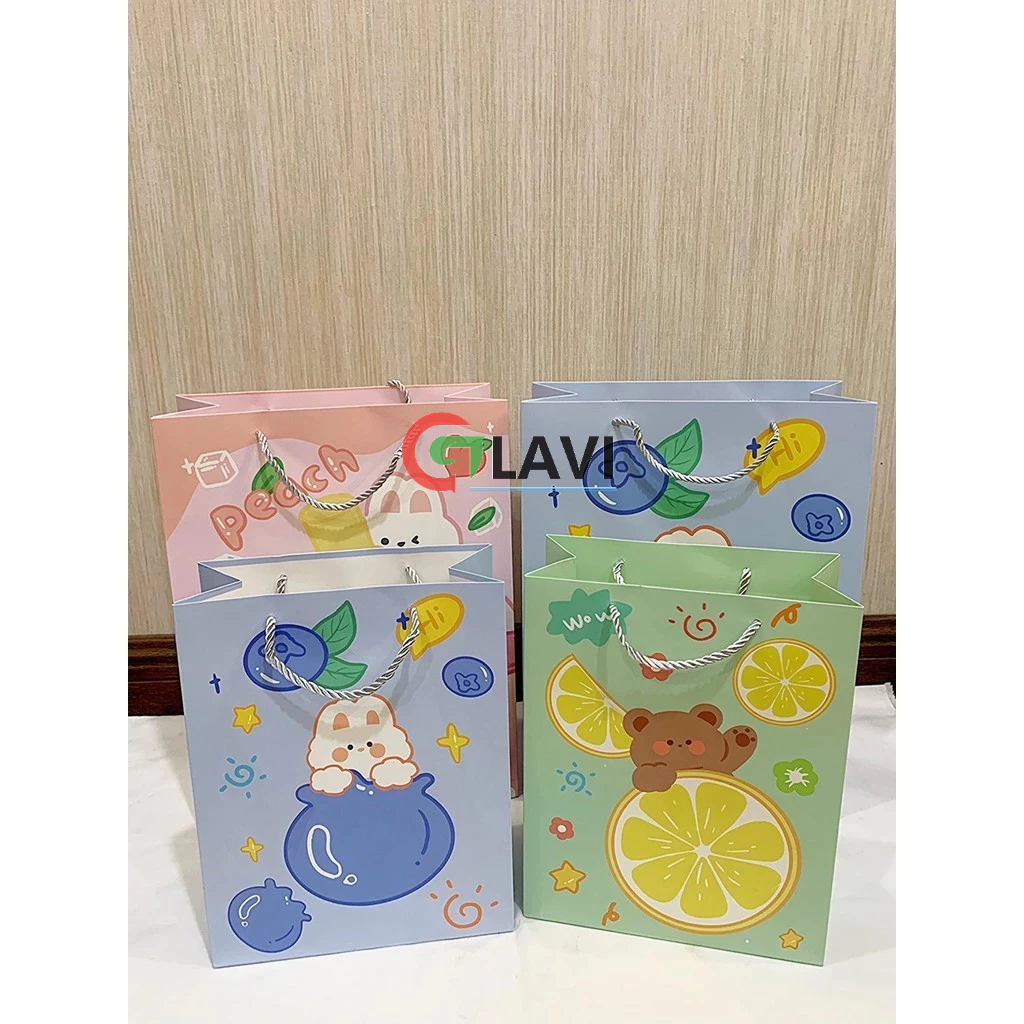 

PAPER BAG IMPOR FRUIT BEAR LUCU KECIL/SEDANG /GOOLDIE BAG/ PAPER BAG ULTAH LUCU BEAR