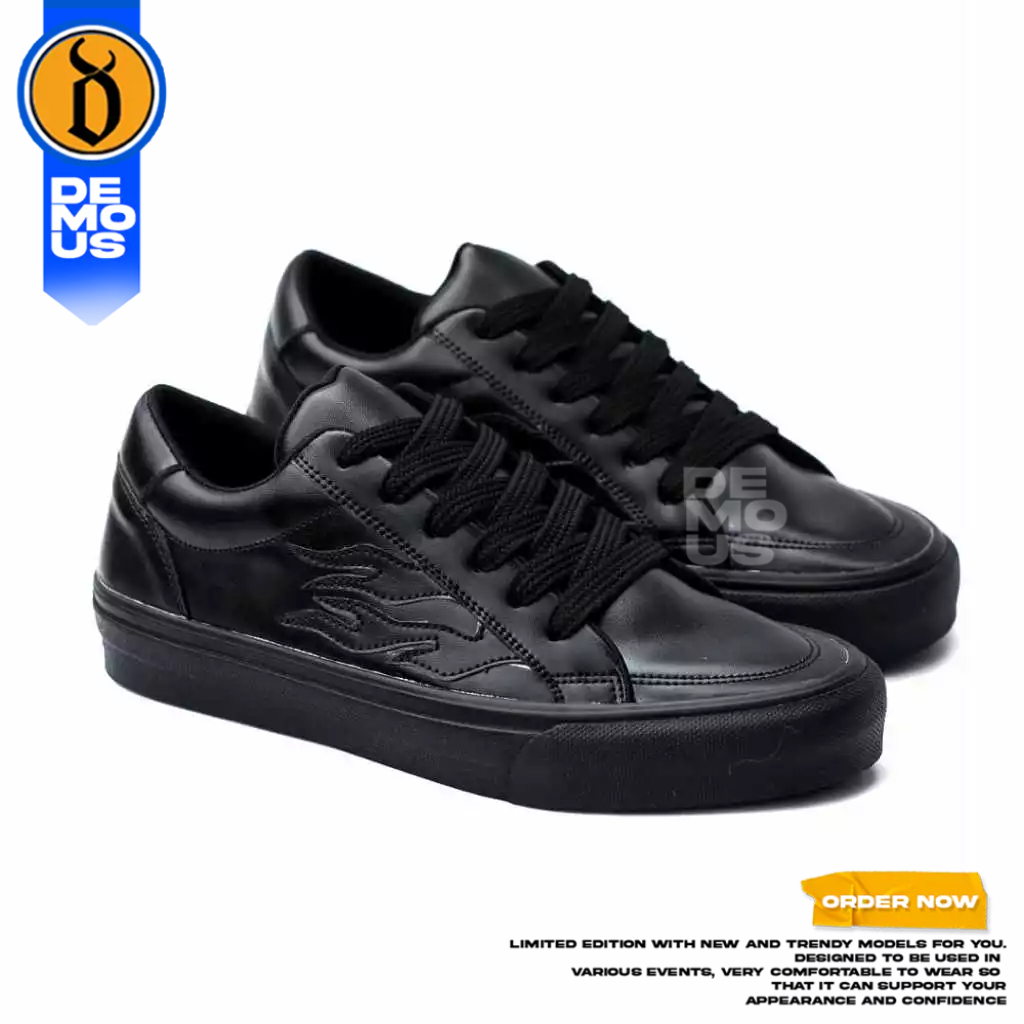 DEMOUS - Sepatu Sneakers Tali Hitam Sekolah Ukuran Besar 44 45 46 47 48