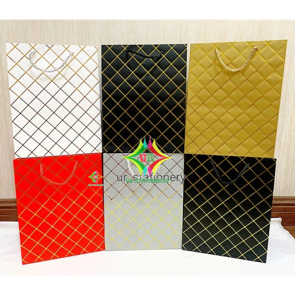 

PAPER BAG IMPOR MEWAH TIKAR PETAK LIST EMAS TEGAK KECIL/BESAR / PAPER BAG SOUVENIR/ TAS BAG/ GOOLDIE BAG