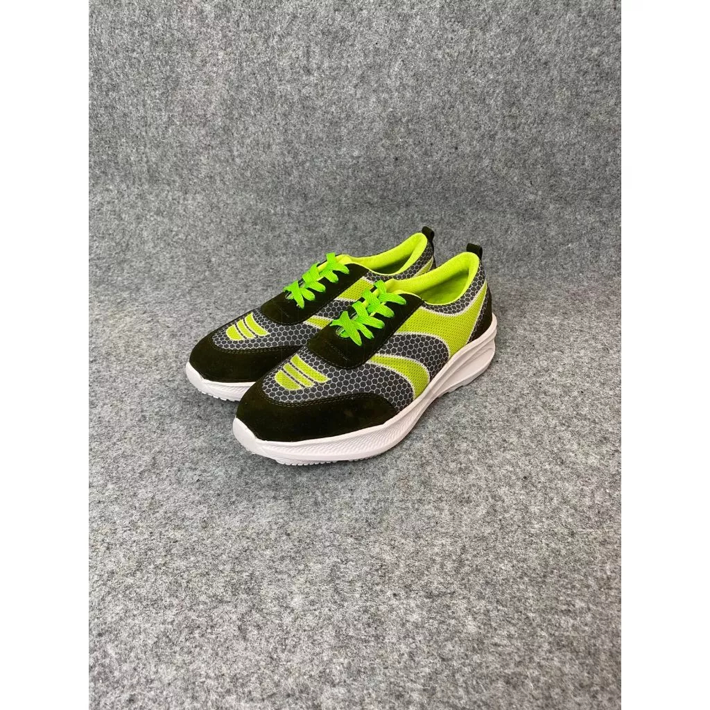 Sepatu sport Hijau Stabilo Nyaman dipake