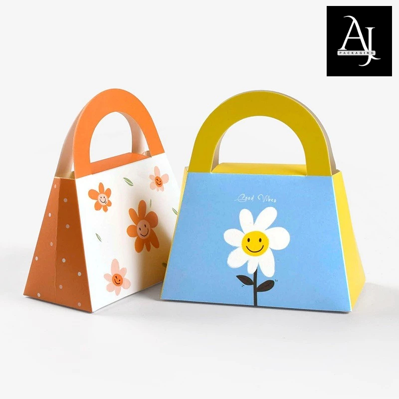 Gift Box Mini Souvenir Engagement Wedding Anniversary Ultah Kue Cookies Permen