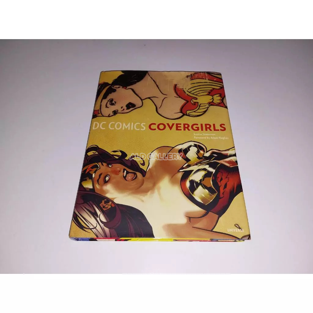Buku Komik DC "DC COMICS COVER GIRLS"