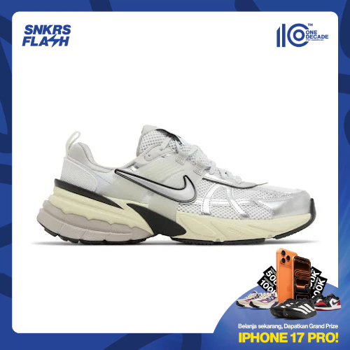 NIKE V2K Run Summit White Metallic Silver Sepatu Sneakers Pria - HJ4497100 - Size 43