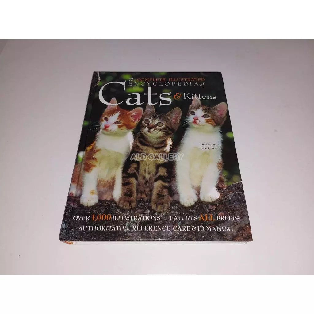 Buku Kucing "THE COMPLETE ILLUSTRATED ENCYCLOPEDIA OF CATS & KITTENS"