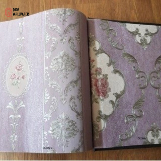 wallpaper dinding klasik warna ungu elegant