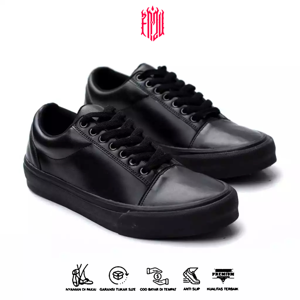 Sepatu Kasual Pria Sneakers Full Hitam Big Size