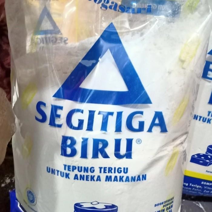 

(Expert) Tepung terigu segitiga biru cakra kembar 1kg yolins aneka bahan pangan