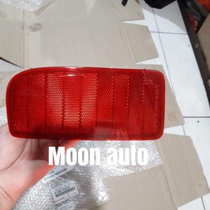 LAMPU REFLEKTOR BEMPER BELAKANG YARIS 2012-2013 ori