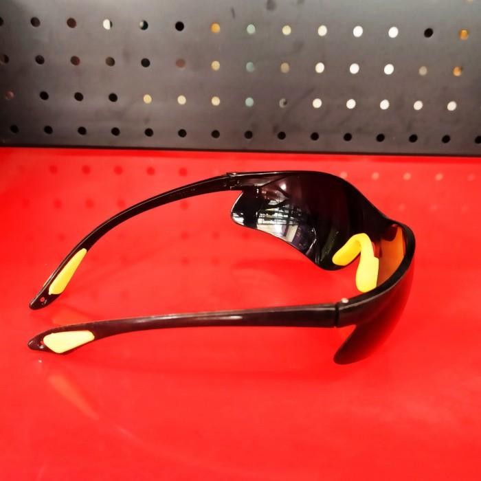 Expert kacamata las listrik