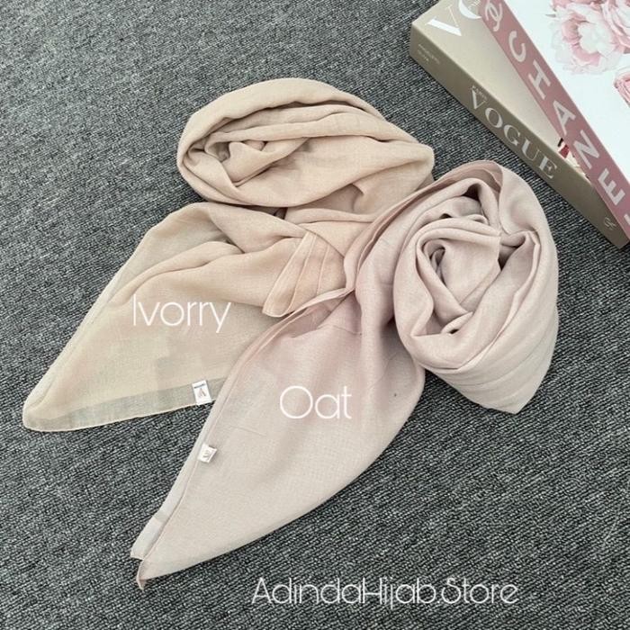 Harga Terbaru Hijab Segi Empat Paris Old Khusus Random Warna Oat / Ivory Zxy64