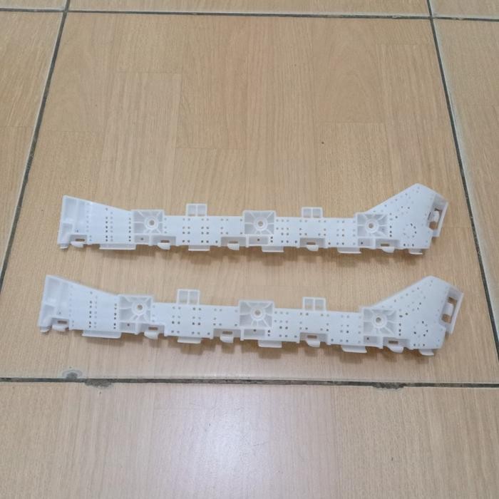 Bracket Bumper Bemper Belakang Brio 2018-2024 ( Headlamp Kotak )