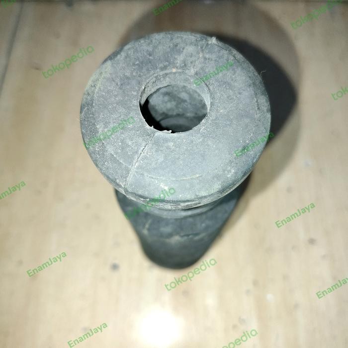 Boot Shockbreaker Belakang Mazda 323 / Ford Laser