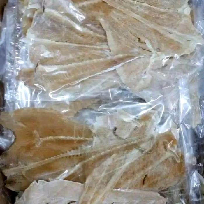 

PREMIUM IKAN ASIN PARI TIPIS KERING KHAS MEDAN