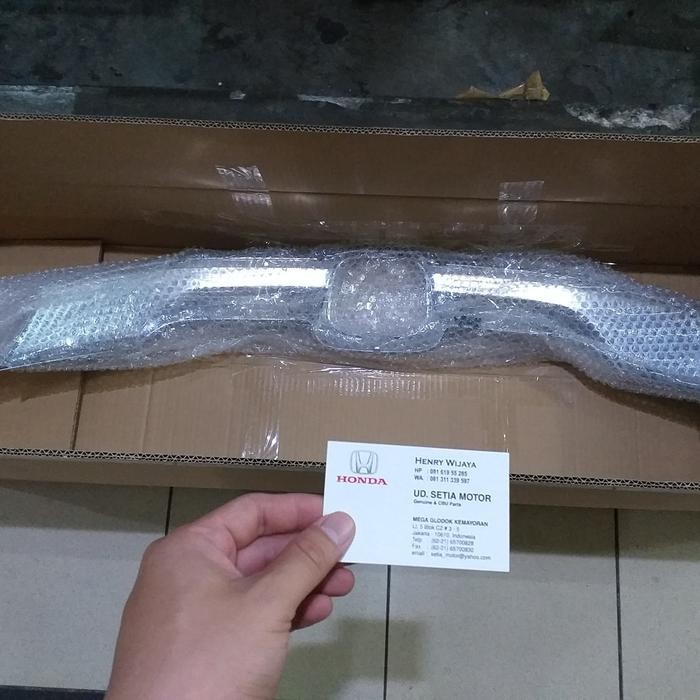 Front Grill List Grill Depan Chrome Honda Mobilio E S 2014-2016 Ori