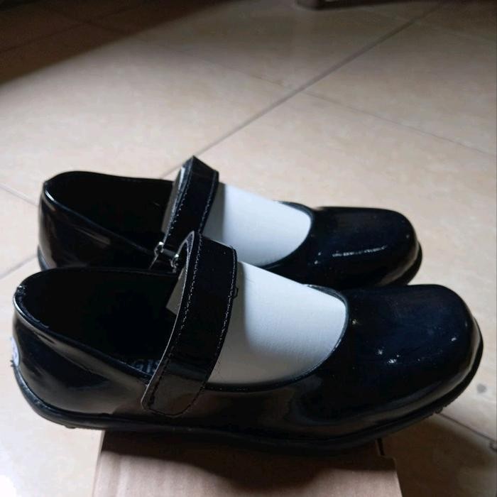 Sepatu Sekolah Hitam Anak SD TK/ Sepatu Pantofel hitam anak Bunga Kaki