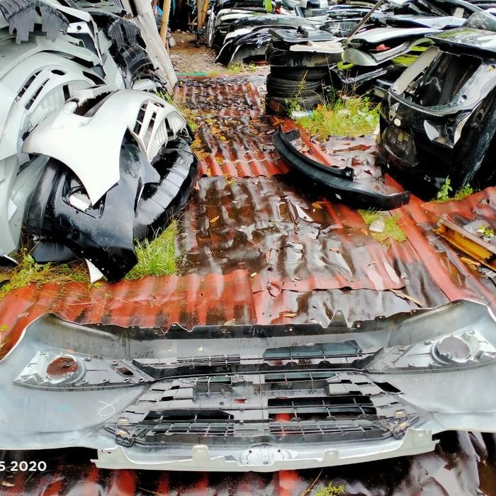 Bemper Depan Daihatsu Sigra 2017 Bekas